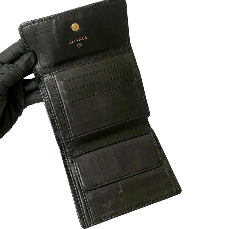 Seal No 7 CHANEL Vintage Coco Mark Caviar Skin Leather Genuine Leather Trifold