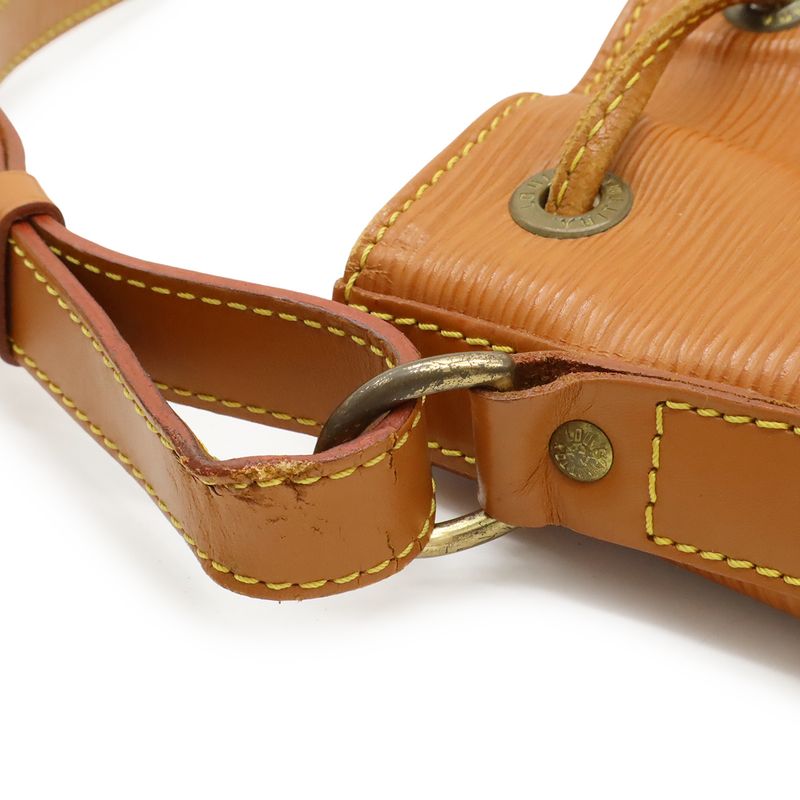 Louis Vuitton Epi Noe Drawstring Shape Shoulder Bag Semi Shoulder One Shoulder