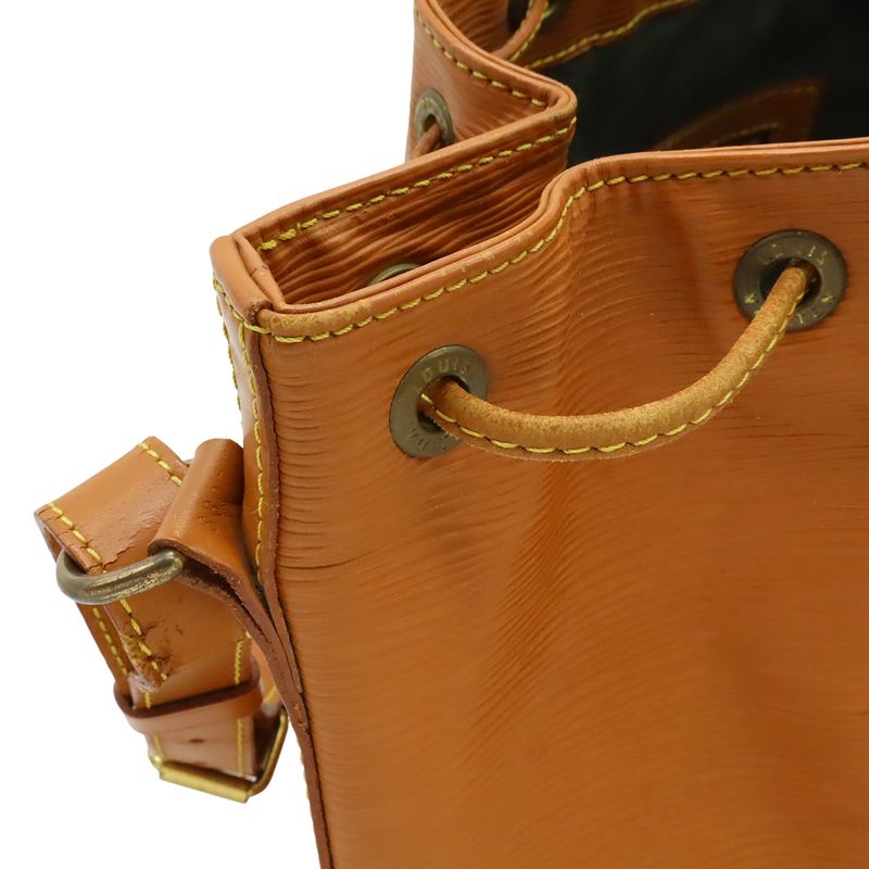 Louis Vuitton Epi Noe Drawstring Shape Shoulder Bag Semi Shoulder One Shoulder