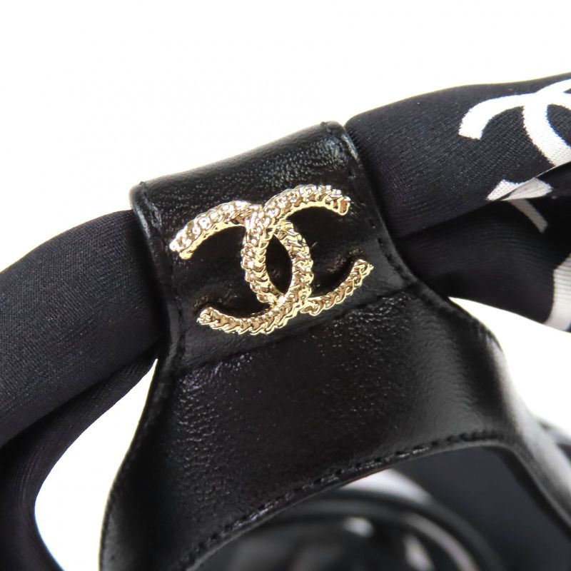 CHANEL 2025-2026 G46938 Lambskin Cruise Collection Coco Mark Silk Scarf