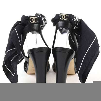 CHANEL 2025-2026 G46938 Lambskin Cruise Collection Coco Mark Silk Scarf