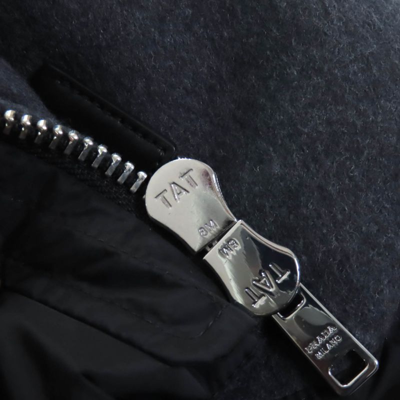 PRADA 24AW 29s131 100% Virgin Wool Triangle Logo Plate Leather Belt Down Vest