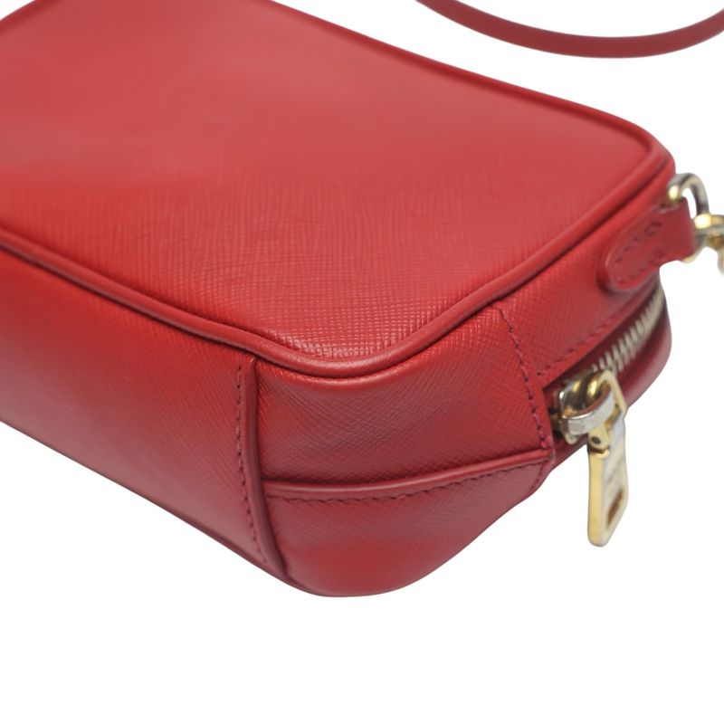 PRADA 1n1674 Camera Shoulder Bag Vitello Phoenix Shoulder Bag PRADA Red