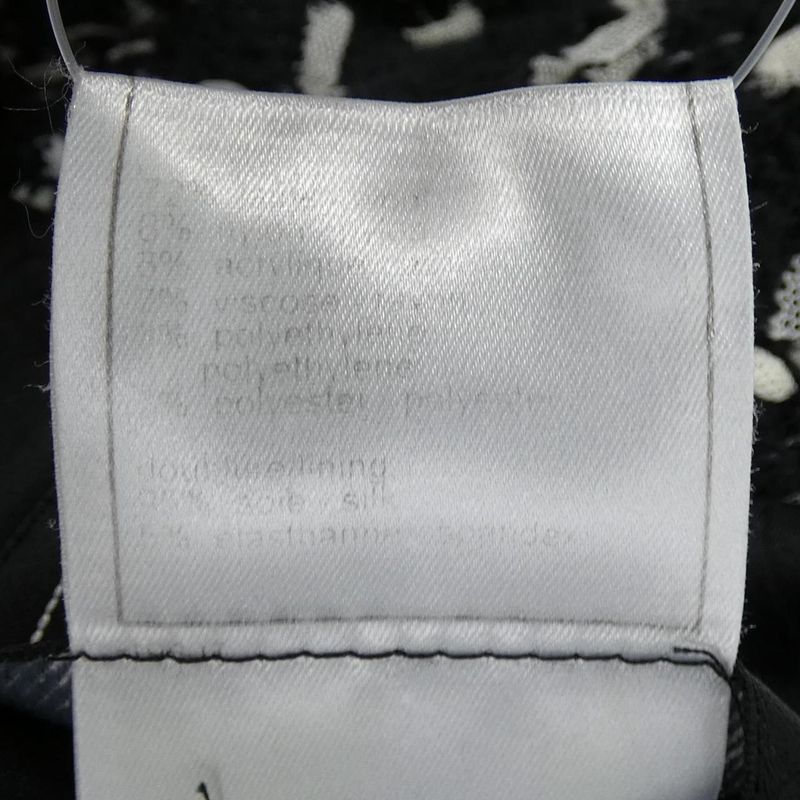Vintage CHANEL P20169v11530 02A Jacket