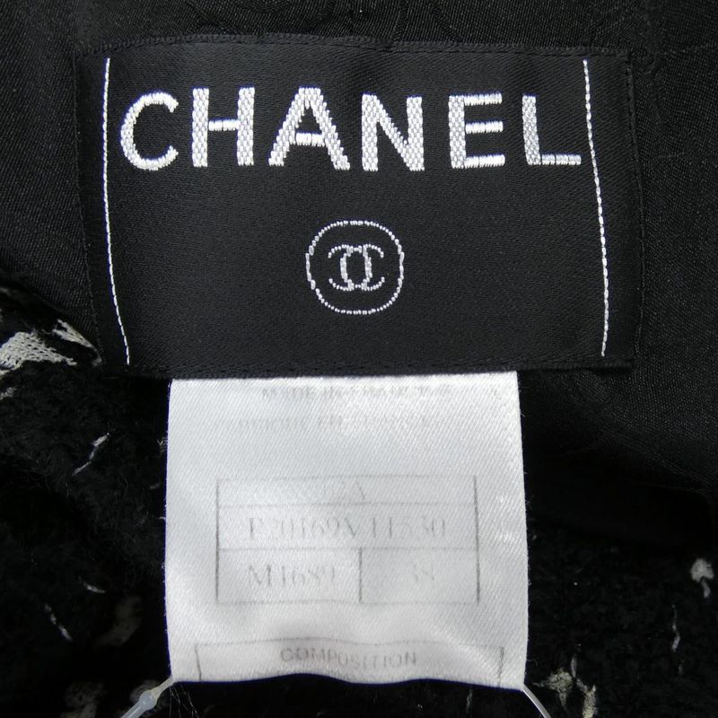 Vintage CHANEL P20169v11530 02A Jacket