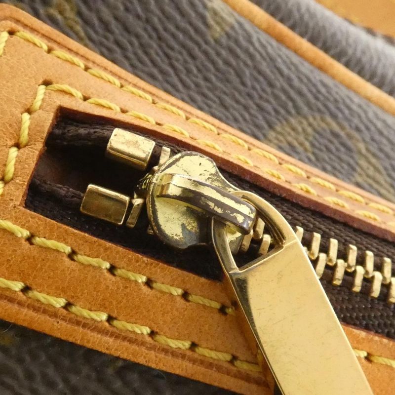 Louis Vuitton Monogram Pochette Shite M51183 Shoulder Bag