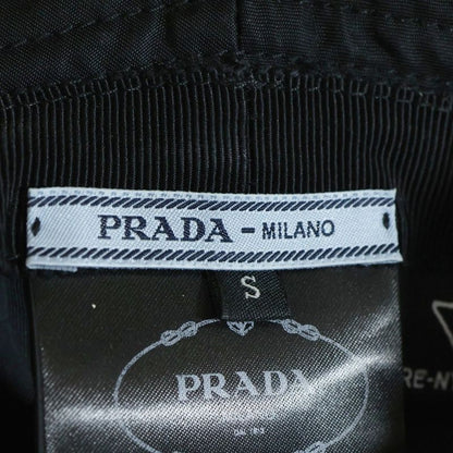 PRADA 20SS Re-nylon Triangle Logo Plate Bucket Hat Black 1hc137