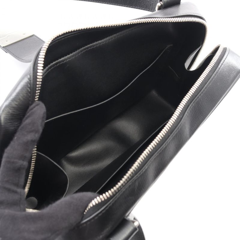BALENCIAGA Shoulder Bag Tuck 637881 Black Leather Tuck Shoulder Bag Women's