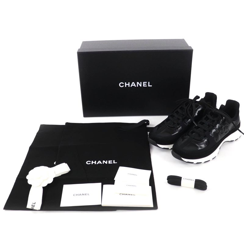 CHANEL G46609 Coco Mark Leather Low Cut Sneakers - Black White 37 Boxes