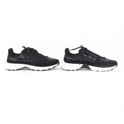 CHANEL G46609 Coco Mark Leather Low Cut Sneakers - Black White 37 Boxes