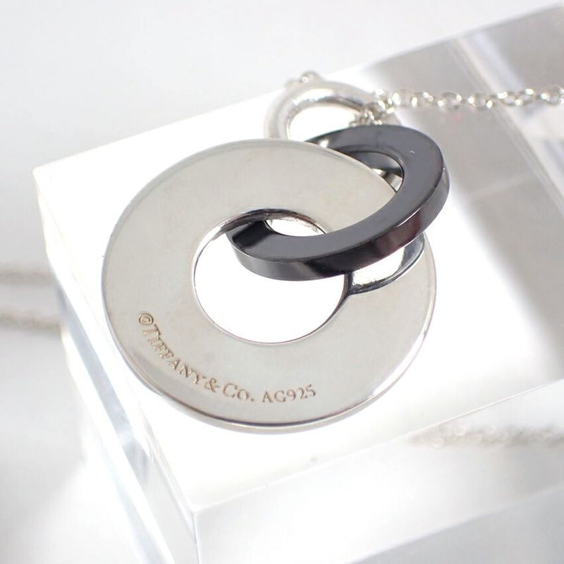 Tiffany & Co 925 Titanium Interlocking Necklace J132-1
