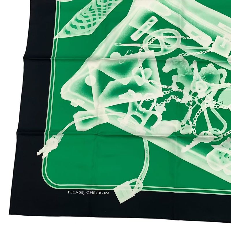 HERMES Silk Scarf Carre 90 Please Check IN Green Box Included