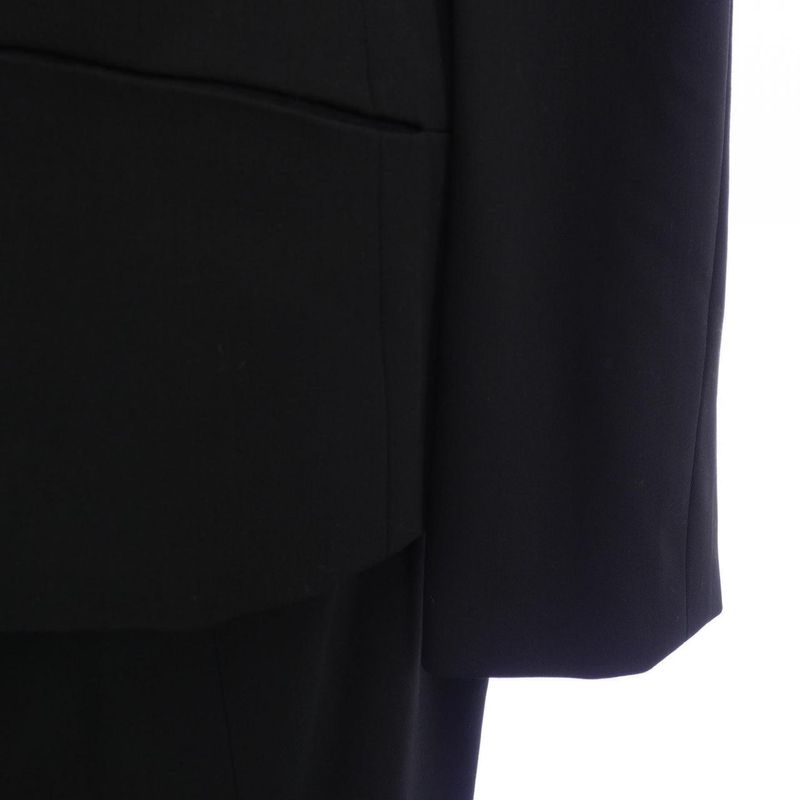 Vintage CHANEL P12201v07035 98A Suit