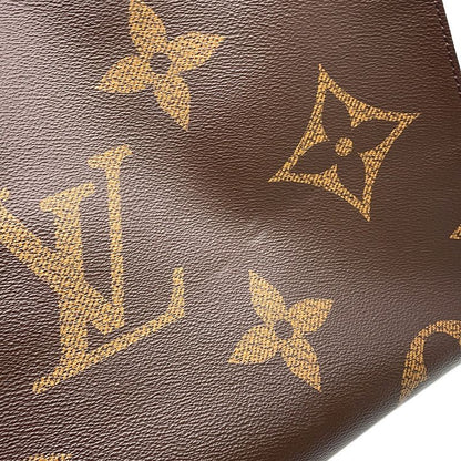 Louis Vuitton Tote Monogram Reverse Giant on the Go GM 2-Way