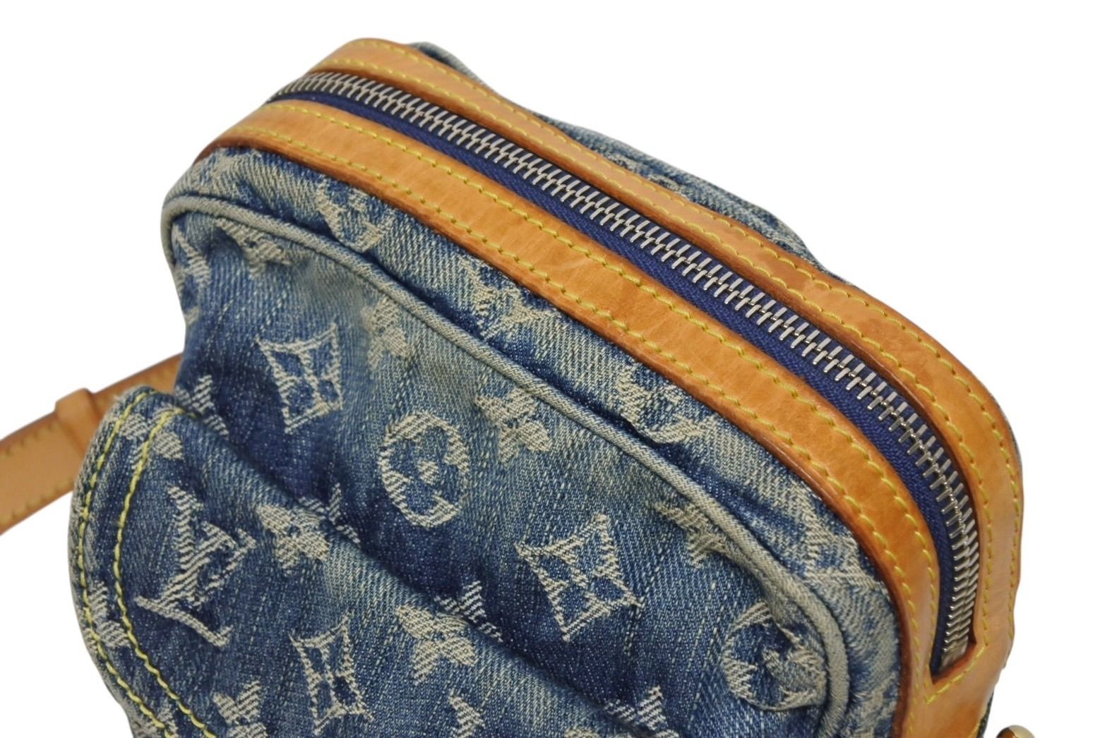 Louis Vuitton Camera Bag Monogram Denim Indigo Blue Gold — view 7