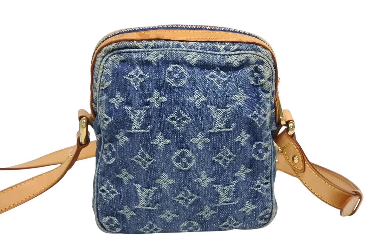 Louis Vuitton Camera Bag Monogram Denim Indigo Blue Gold — view 3