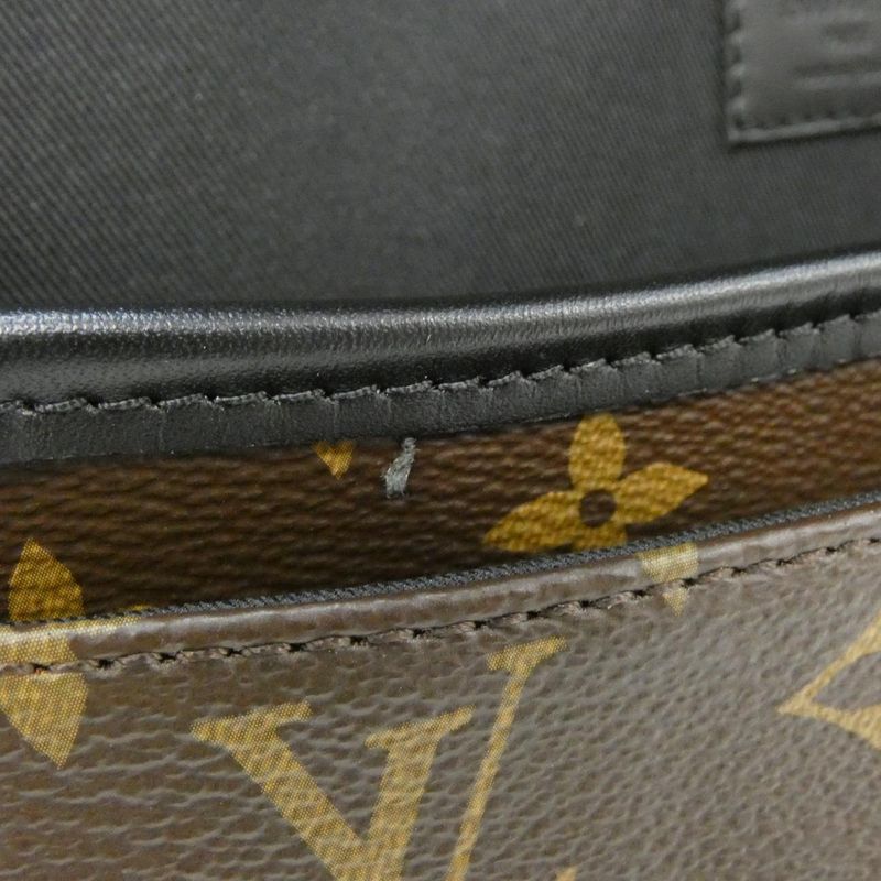 Louis Vuitton Monogram Macasa- Magnetic Messenger- M45557 Shoulder Bag