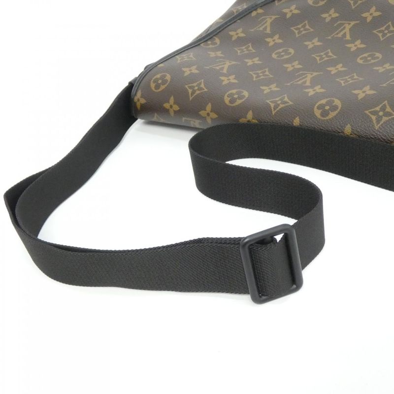 Louis Vuitton Monogram Macasa- Magnetic Messenger- M45557 Shoulder Bag