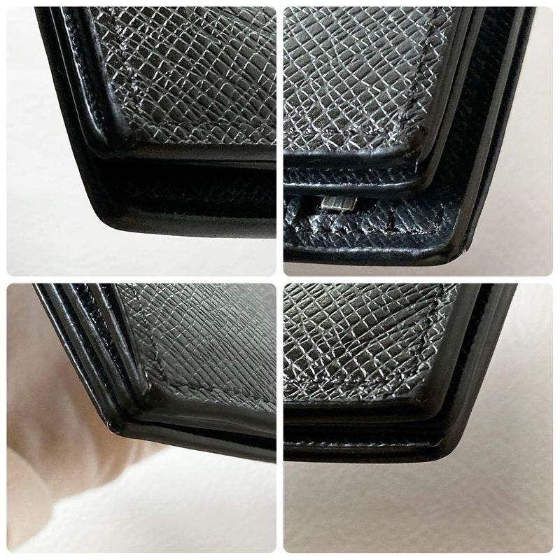 Louis Vuitton Taiga Portefeuille Amerigo NM Bifold Wallet