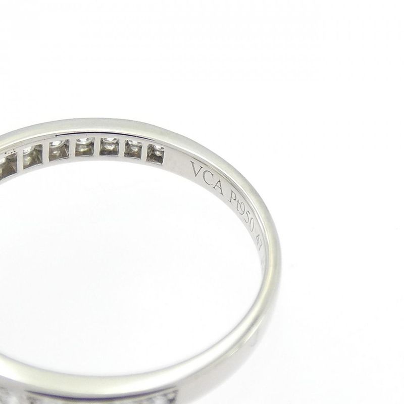Van Cleef & Appel Icon Ring 0.30ct D IF VG