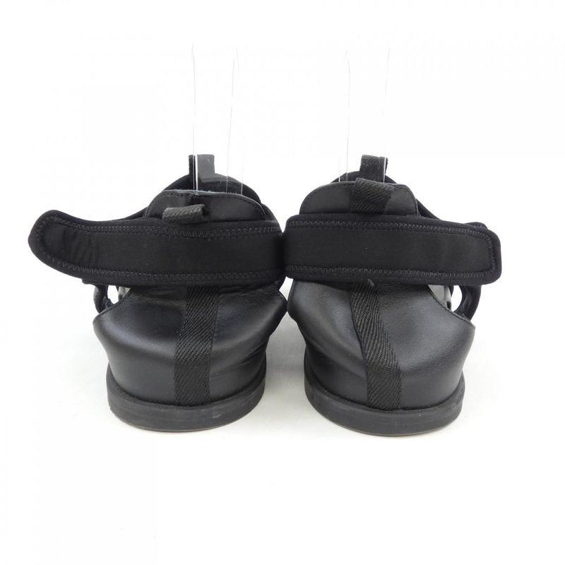 HERMES 231747z Giorno Sandals