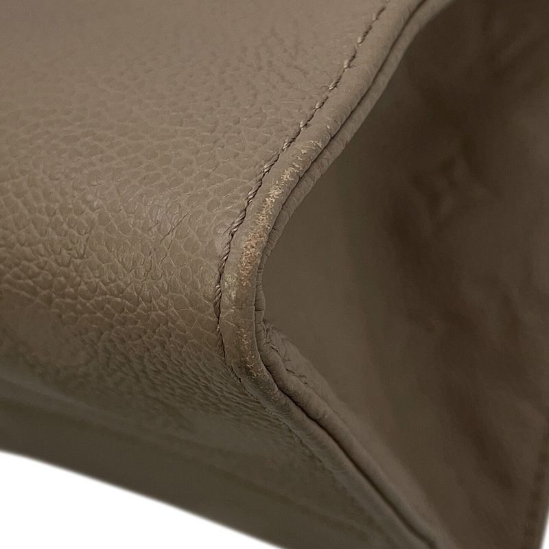 Louis Vuitton Tote Monogram Empreinte on the Go MM Tourtrail