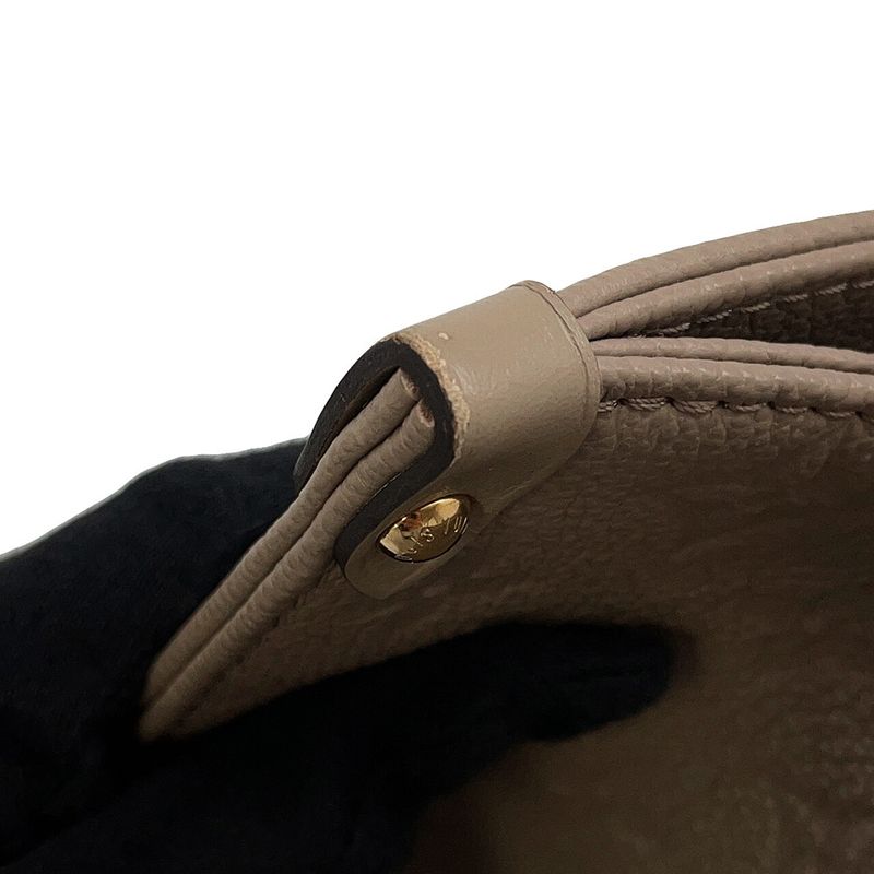 Louis Vuitton Tote Monogram Empreinte on the Go MM Tourtrail