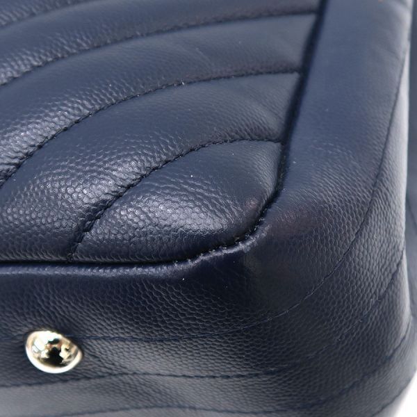 CHANEL Caviar-v Stitch Chain