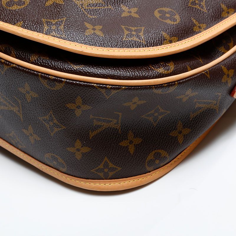 Louis Vuitton Shoulder Bag Monogram Menilmontant MM