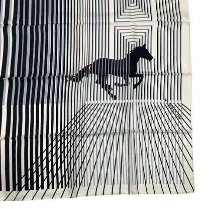 HERMES Carre 90 Mouchoir Imprime H AU Galop Horse Pattern White