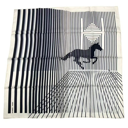 HERMES Carre 90 Mouchoir Imprime H AU Galop Horse Pattern White