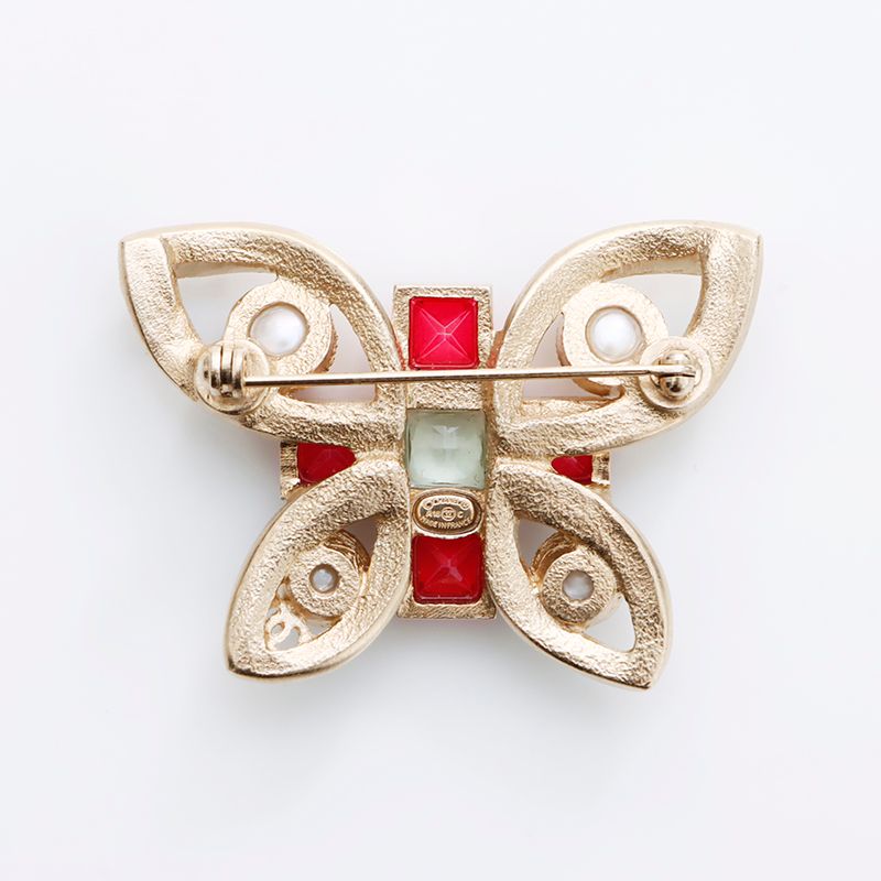 Chanel Brooch Red Gold