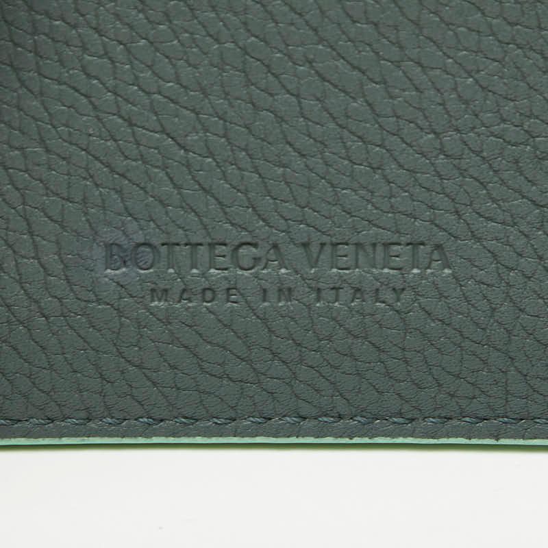 Bottega Veneta Maxi Intrench Card Case Light Green Leather