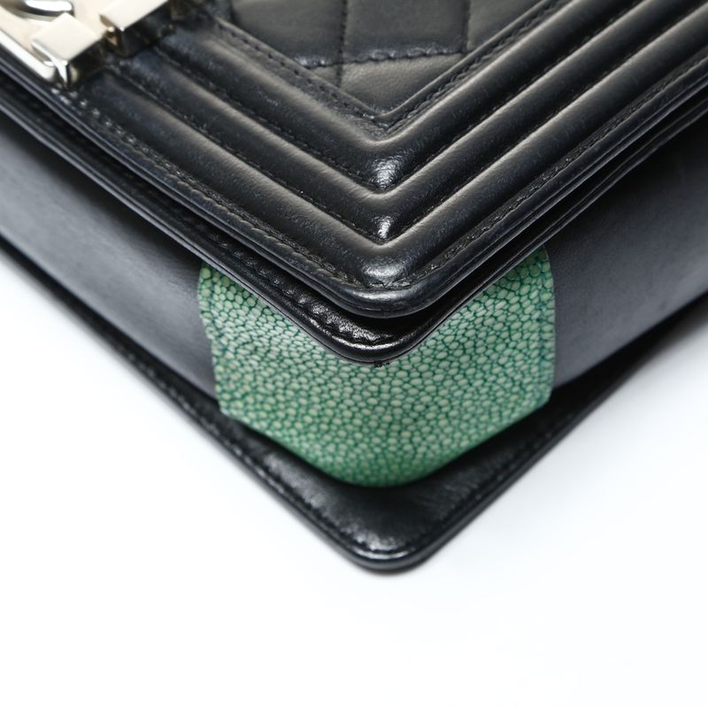 Chanel Shoulder Bag Boy Lambskin Mini Stingray