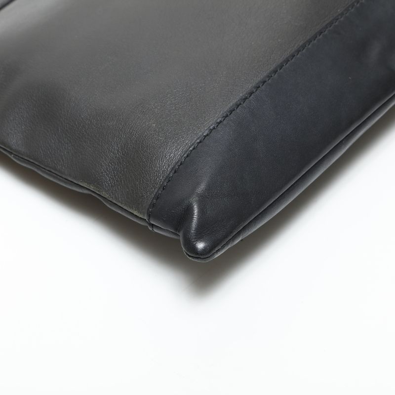 Balenciaga Clutch M Leather Clip Logo