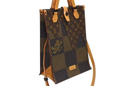 Louis Vuitton NIGO Damier Giant Tote Bag Brown Beige Vachetta Leather Black — view 3