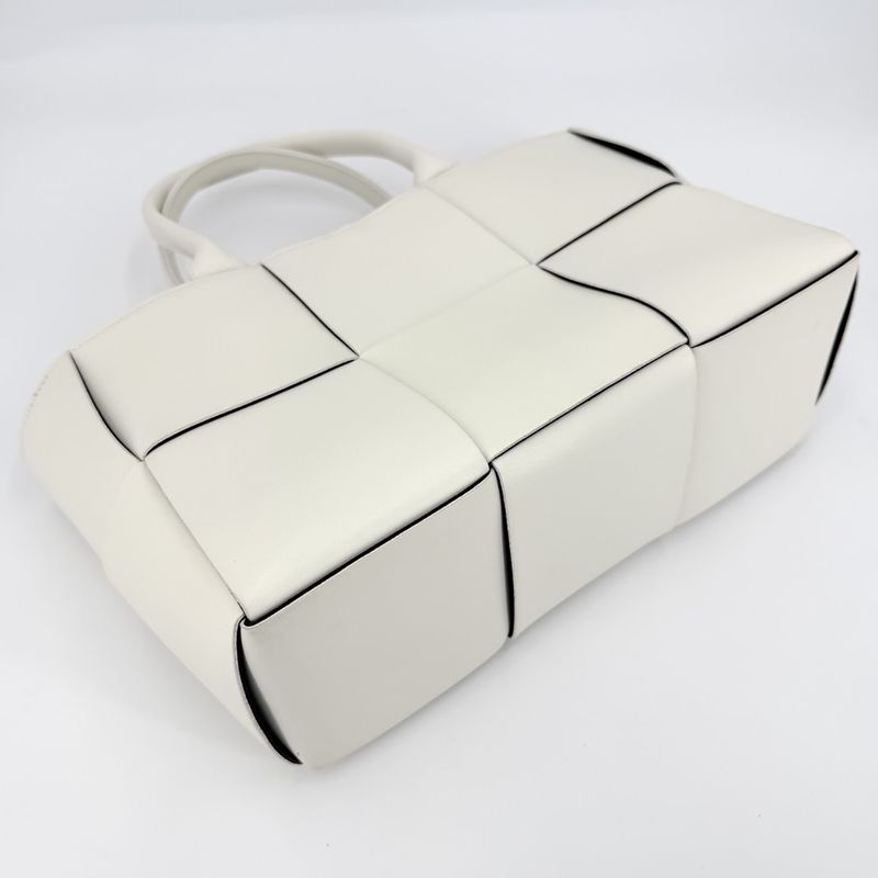 Bottega Veneta Handbag Maxi Intrecciato Small Arcotto Tote