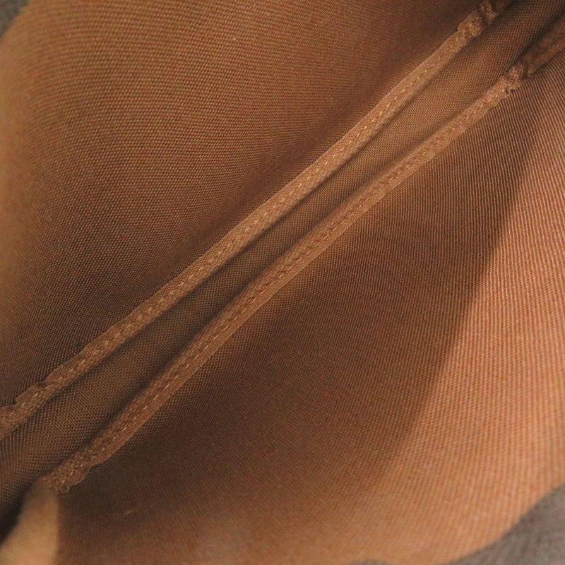 Louis Vuitton Pochette Monogram LV