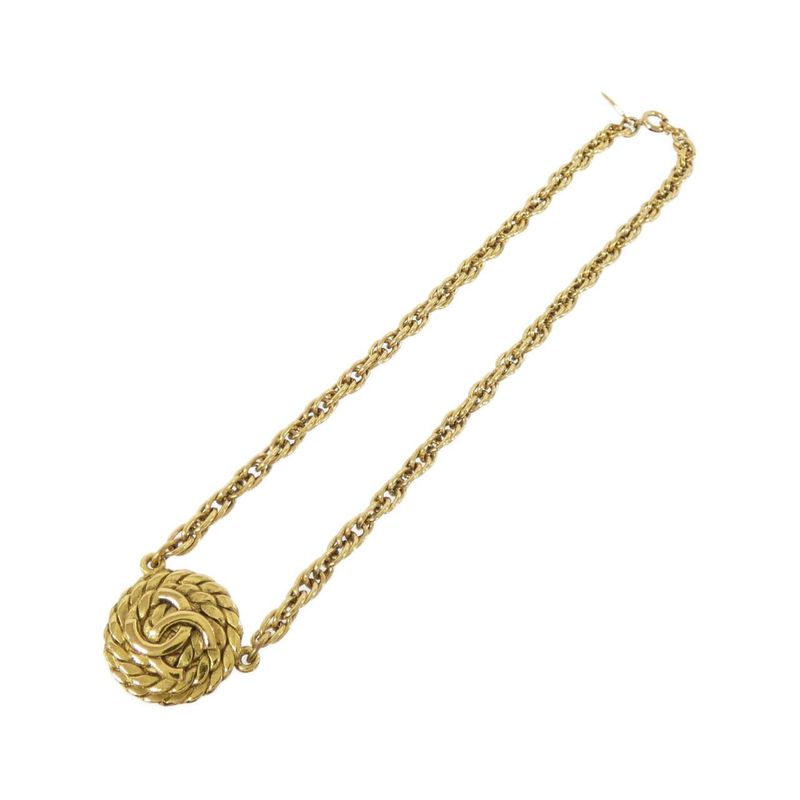 Chanel Vintage Necklace Gold