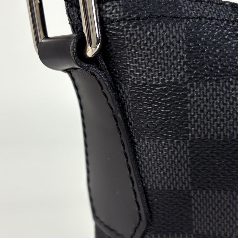 Louis Vuitton Mick MM Shoulder Crossbody Shoulder Bag Damier Graphite Black