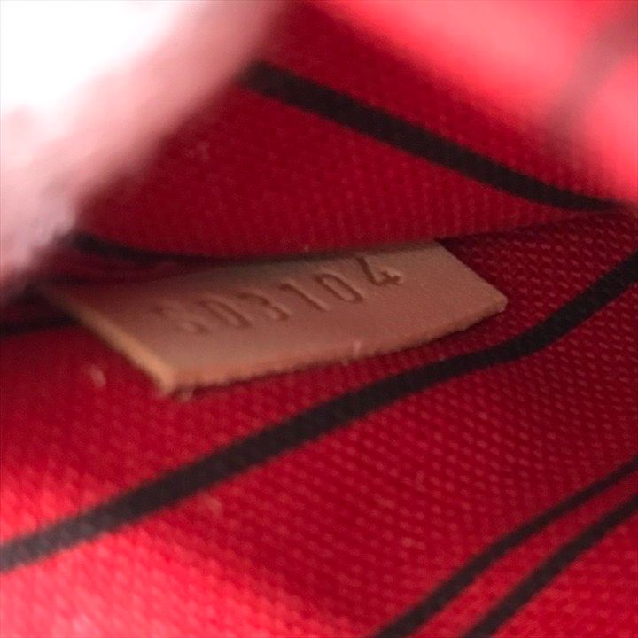 Louis Vuitton Monogram Neverfull Strap Pouch