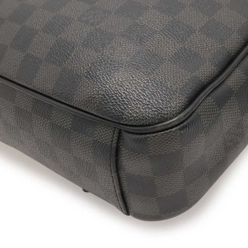 Louis Vuitton Damier Graphite Christopher Messenger Shoulder Bag