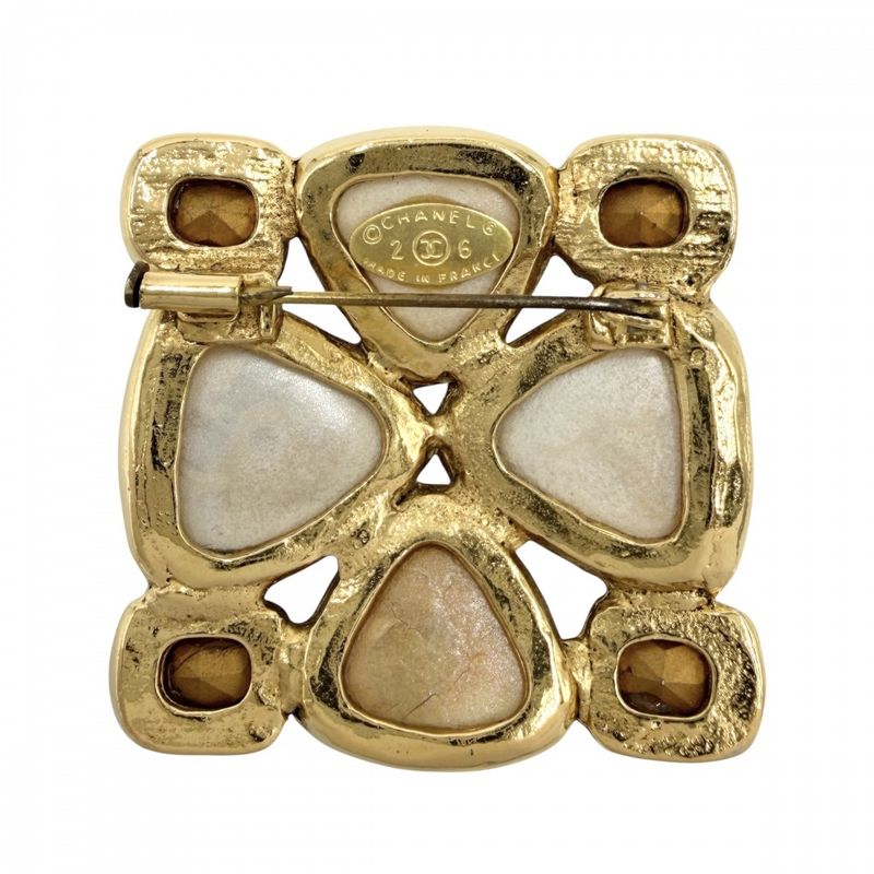 Chanel Brooch CC Logo Coco Rhinestone Fake