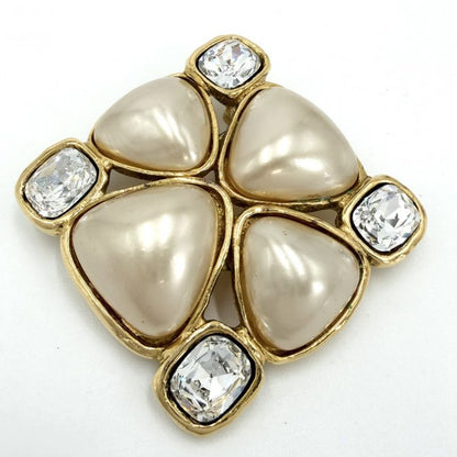 Chanel Brooch CC Logo Coco Rhinestone Fake