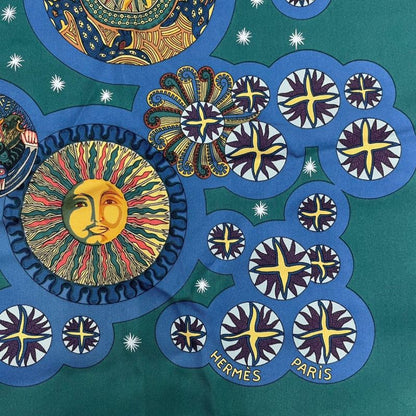 Hermes Carre 90 Scarf le Roy Soleil Sun King 100% Silk Green
