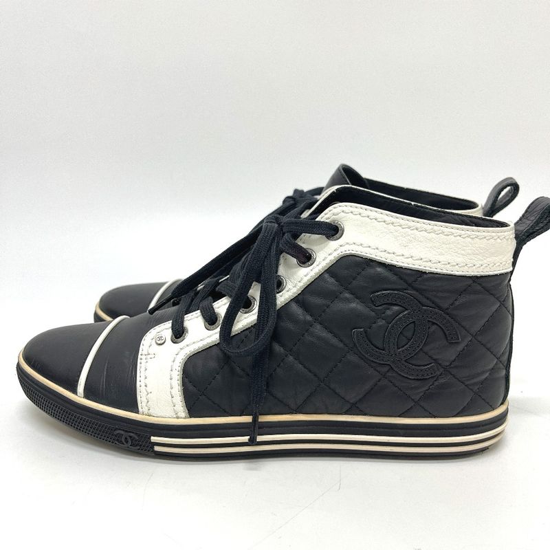 Chanel Sneakers Quilted CC Logo Bicolor Leather Black