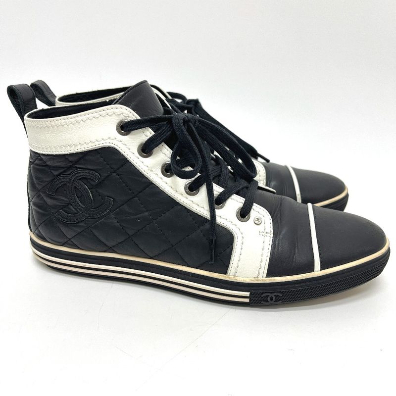 Chanel Sneakers Quilted CC Logo Bicolor Leather Black