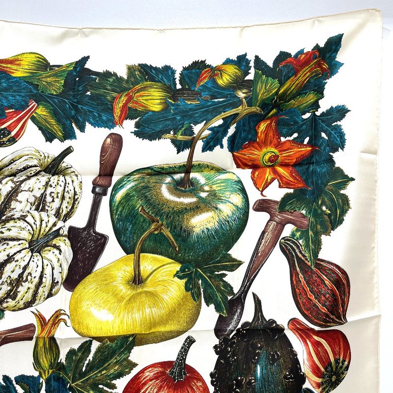 Hermes Scarf Citrouilles&coloqu in Tes Pumpkin and Colocint Silk White Beige