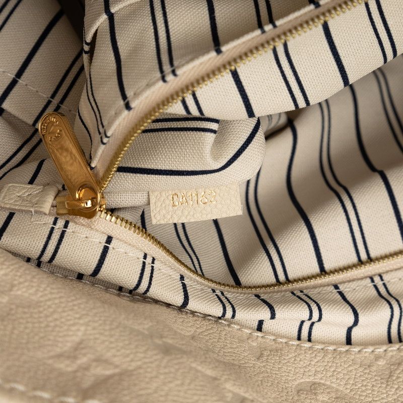 Louis Vuitton Monogram Empreinte MM One Shoulder Bag Neige Ivory Leather