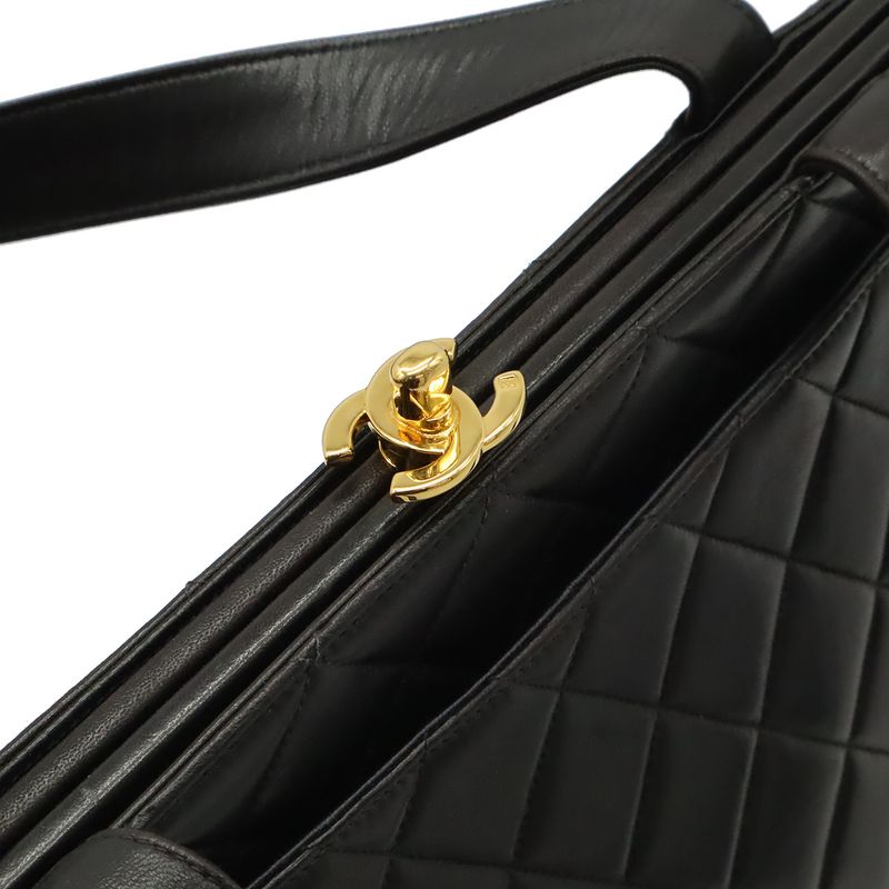 Chanel Quilted CC Logo Shoulder Bag Semi Tote Gamaguchi